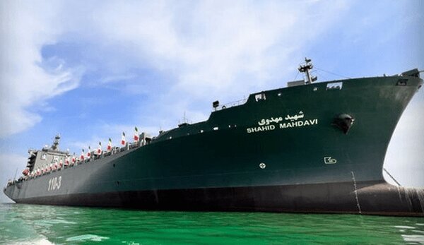 بازگشت ناوگروه نیروی دریایی سپاه به آب‌های سرزمینی ایران/ این ناو مجهز به سامانه‌های پرتاب موشک‌های کروز است