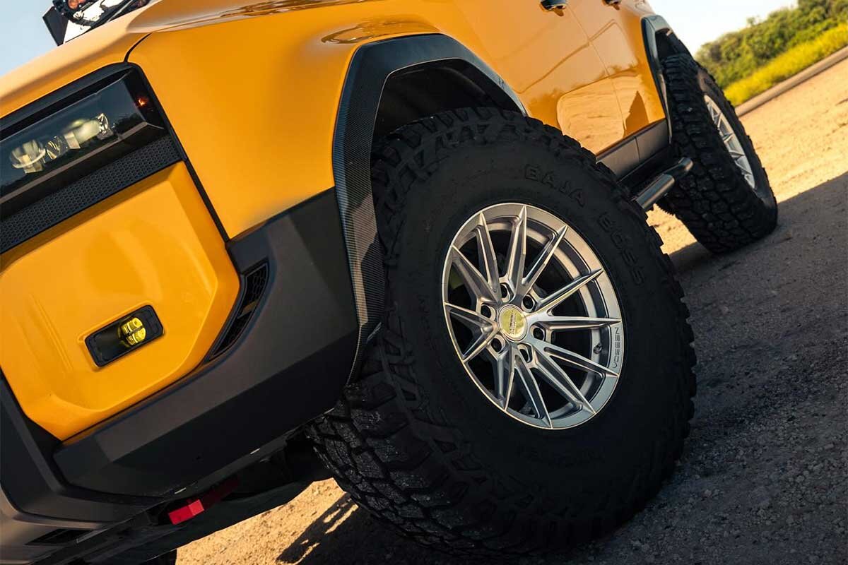 تبدیل تویوتا پرادو به هیولای آفرود برای نبرد با جیپ!