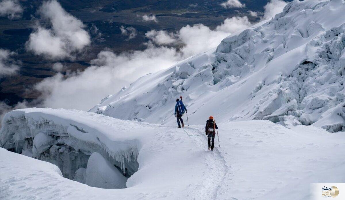 ببینید | تلاش‌ها برای یافتن پیکر کوهنوردان زیر ۱۰ متر برف