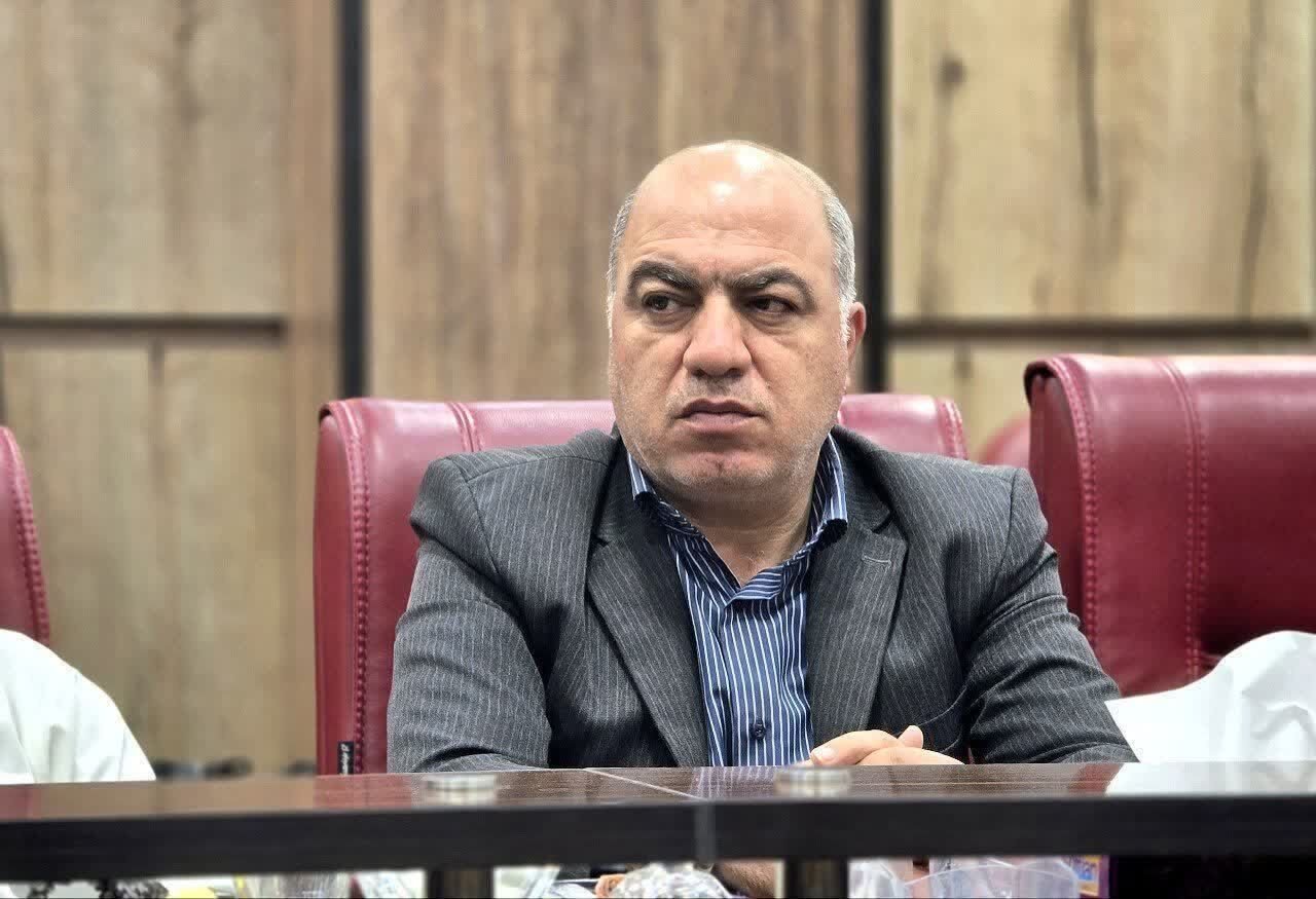 اقتصاد ایلام با تزریق ۷ هزار میلیارد تومان از خرید با استفاده از کالابرگ الکترونیکی تقویت میشود / بیش از ۶۲۰ هزار نفر از ساکنان ایلام از این طرح حمایتی دولت بهرهمند خواهند شد. اقتصاد ایلام با تزریق ۷ هزار میلیارد تومان از خرید با استفاده از کالابرگ الکترونیکی تقویت میشود / بیش از ۶۲۰ هزار نفر از ساکنان ایلام از این طرح حمایتی دولت بهرهمند خواهند شد.