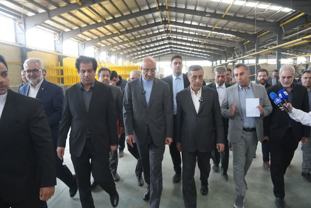 پروژههای صنعتی در کرمانشاه با سرعت بیشتری در حال پیشرفت هستند. پروژههای صنعتی در کرمانشاه با سرعت بیشتری در حال پیشرفت هستند.