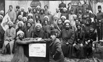 در مشروطه علمای ایرانی نقش بسیار پررنگ‌تری نسبت به علمای عثمانی داشتند