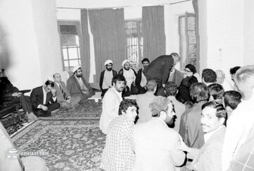 جزئیات جلسات مخفی شورای انقلاب در منزل آیت‌الله طالقانی +عکس‌