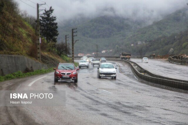 راهور نسبت به بارش باران در ۱۴ استان و مسدود شدن برخی محورها هشدار داد. راهور نسبت به بارش باران در ۱۴ استان و مسدود شدن برخی محورها هشدار داد.