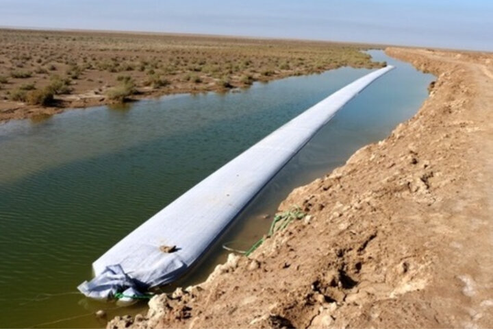 در آبهای میناب، مقدار ۴۹ هزار لیتر سوخت قاچاق شناسایی و ضبط گردید. در آبهای میناب، مقدار ۴۹ هزار لیتر سوخت قاچاق شناسایی و ضبط گردید.