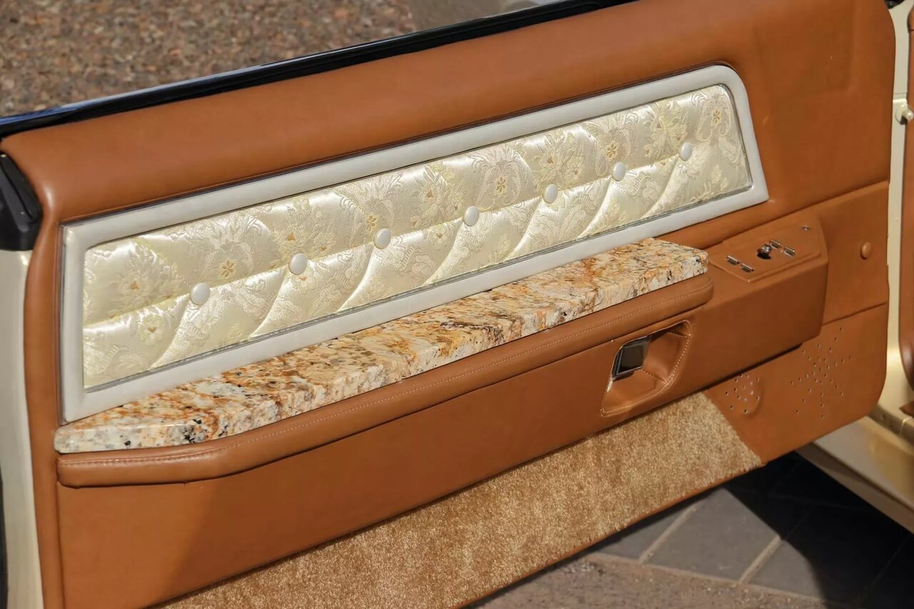 رولزرویس آمریکایی را بشناسید / خودرویی که گرانیت واقعی دارد