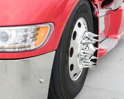 میخ‌های کرومی روی چرخ کامیون‌ها چیست؟