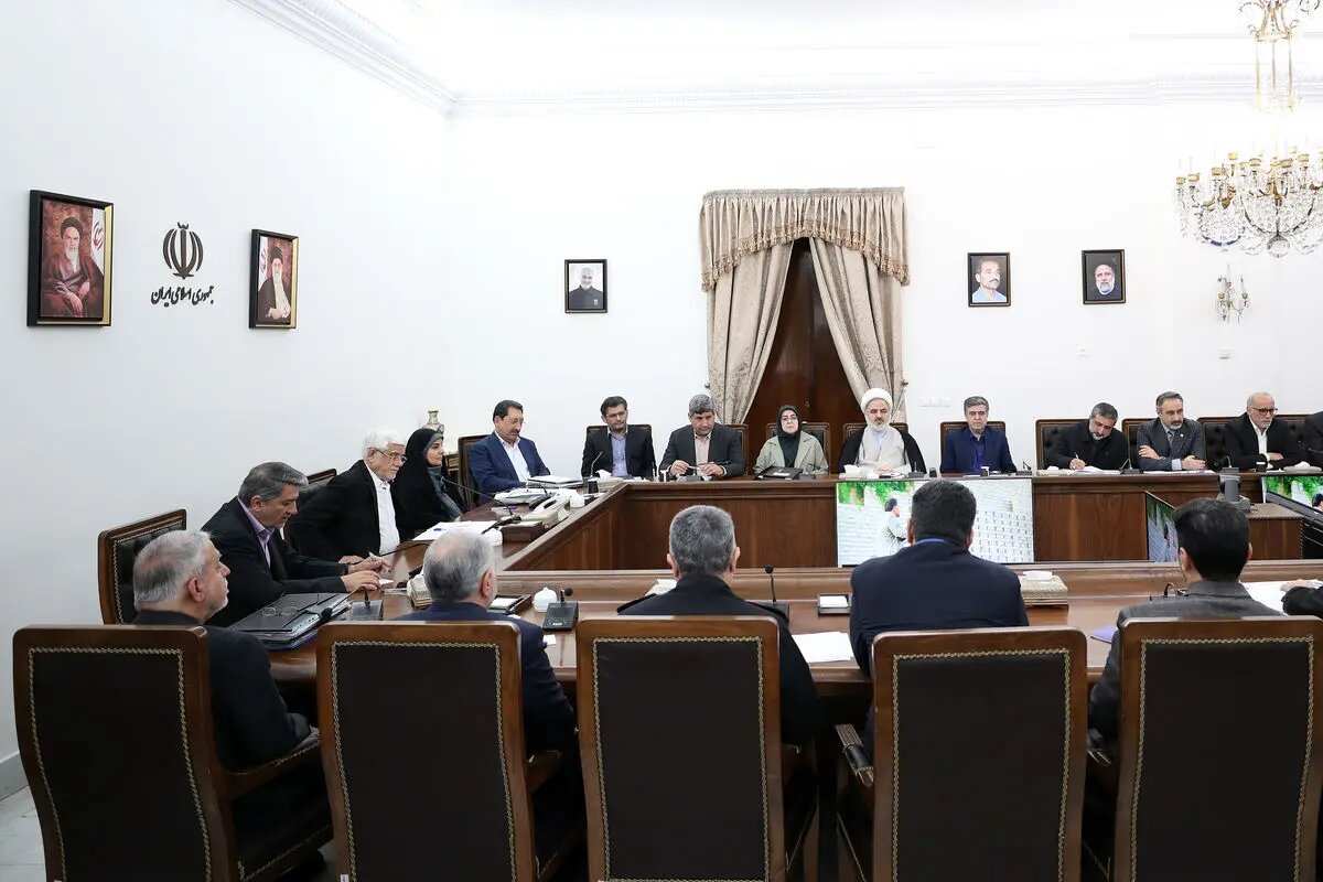 عارف: مردم سال دشواری را پشت سر گذاشتند؛ دولت از سفرهای نوروزی ۱۴۰۵ حمایت میکند. عارف: مردم سال دشواری را پشت سر گذاشتند؛ دولت از سفرهای نوروزی ۱۴۰۵ حمایت میکند.