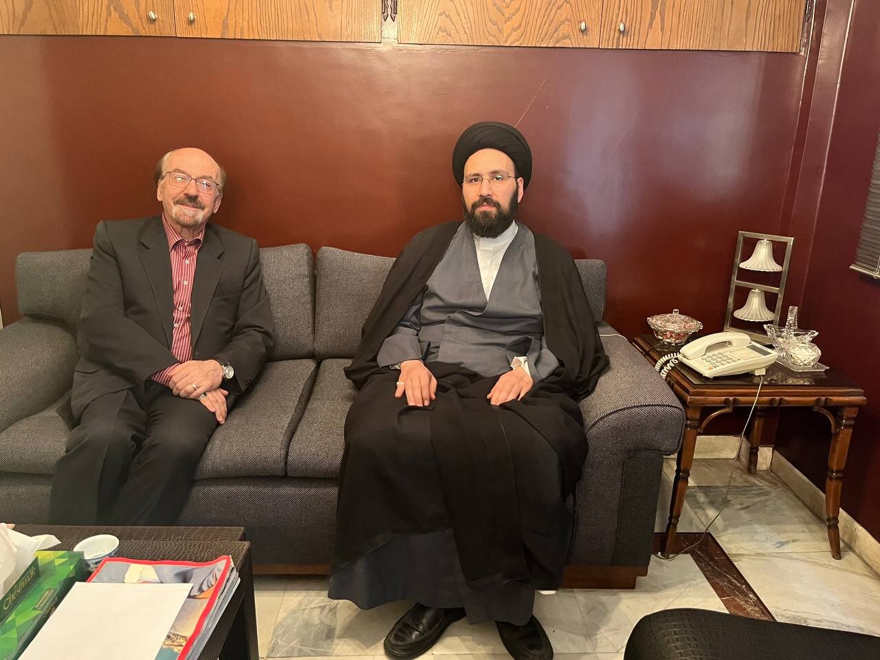 سالیان خدمت و ساعتی مصاحبت؛ در کنار سید علی خمینی