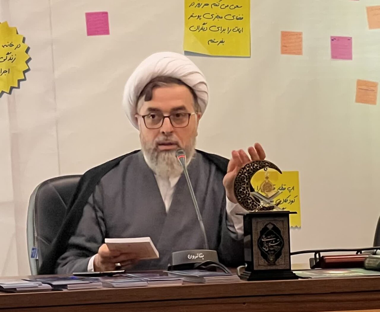 طرح «زندگی با آیهها» میتواند تحولی در سبک زندگی شهروندان ایجاد کند. طرح «زندگی با آیهها» میتواند تحولی در سبک زندگی شهروندان ایجاد کند.