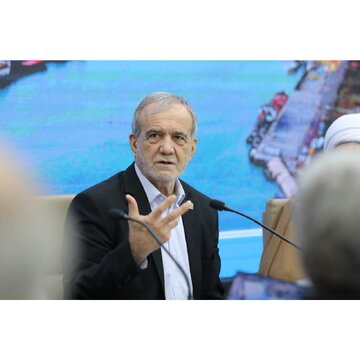 بزشكيان: على ترامب ان يتحدث حول ايران بشكل موثق ومستند