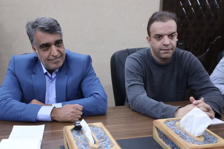نشست هم‌اندیشی به‌منظور حمایت از مشاوران و پیمانکاران بومی در پروژه‌های عمرانی استان یزد