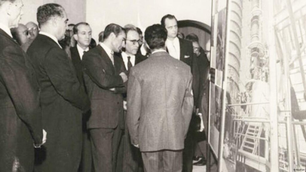 جزئیات تبدیل شدن ایران به یک قدرت اتمی؛ قرارداد اورانیوم با ایالات متحده و تاسیس نیروگاه توسط فرانسه جزئیات تبدیل شدن ایران به یک قدرت اتمی؛ قرارداد اورانیوم با ایالات متحده و تاسیس نیروگاه توسط فرانسه