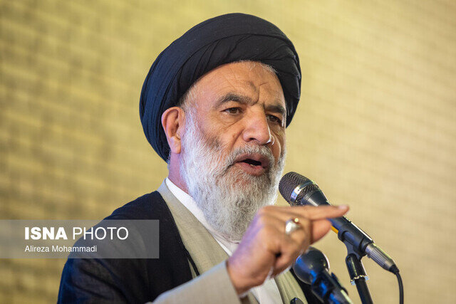 امام جمعه اهواز: ایران اسلامی قابل مقایسه با کشورهای ونزوئلا، لیبی و سوریه نیست/ زمانی یک ناو هواپیمابر با حرکت خود رژیمی را سرنگون میکرد، اما اکنون… امام جمعه اهواز: ایران اسلامی قابل مقایسه با کشورهای ونزوئلا، لیبی و سوریه نیست/ زمانی یک ناو هواپیمابر با حرکت خود رژیمی را سرنگون میکرد، اما اکنون…