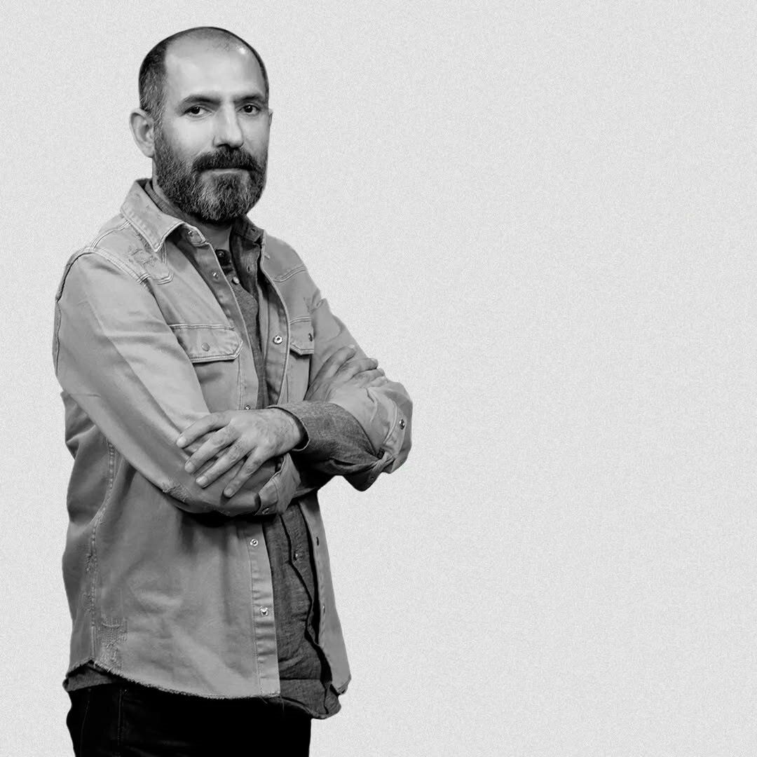 نه کاملاً سوگوارم و نه واقعاً زنده و این میانبودن فرسودهام کرده است/ اگر شاد باشم احساس گناه میکنم و اگر اندوهگین باشم حس میکنم تسلیم شدهام