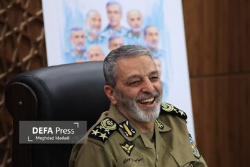 سخنان منتشرنشده از آخرین دیدار سرلشکر موسوی با فرماندهان ارتش/ من مدافع ایرانم بیایید پشت من به خط بایستید/ ارتش بداند که ارتش ایران است سخنان منتشرنشده از آخرین دیدار سرلشکر موسوی با فرماندهان ارتش/ من مدافع ایرانم بیایید پشت من به خط بایستید/ ارتش بداند که ارتش ایران است
