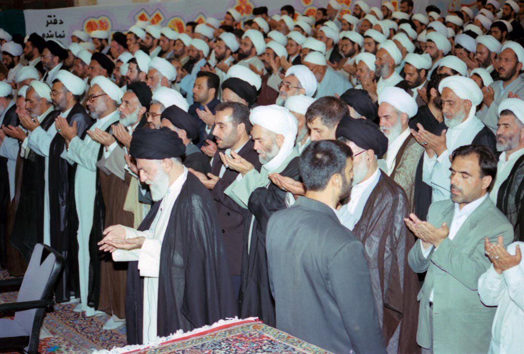 تصاویر دیدنی از سفرهای استانی رهبر انقلاب + عکس