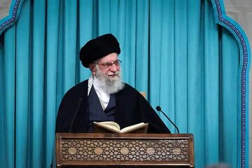 روایت برادر همسر رهبر انقلاب از رفتار ایشان در منزل/ به خانه که میآمدند، مرد خانه بودند روایت برادر همسر رهبر انقلاب از رفتار ایشان در منزل/ به خانه که میآمدند، مرد خانه بودند
