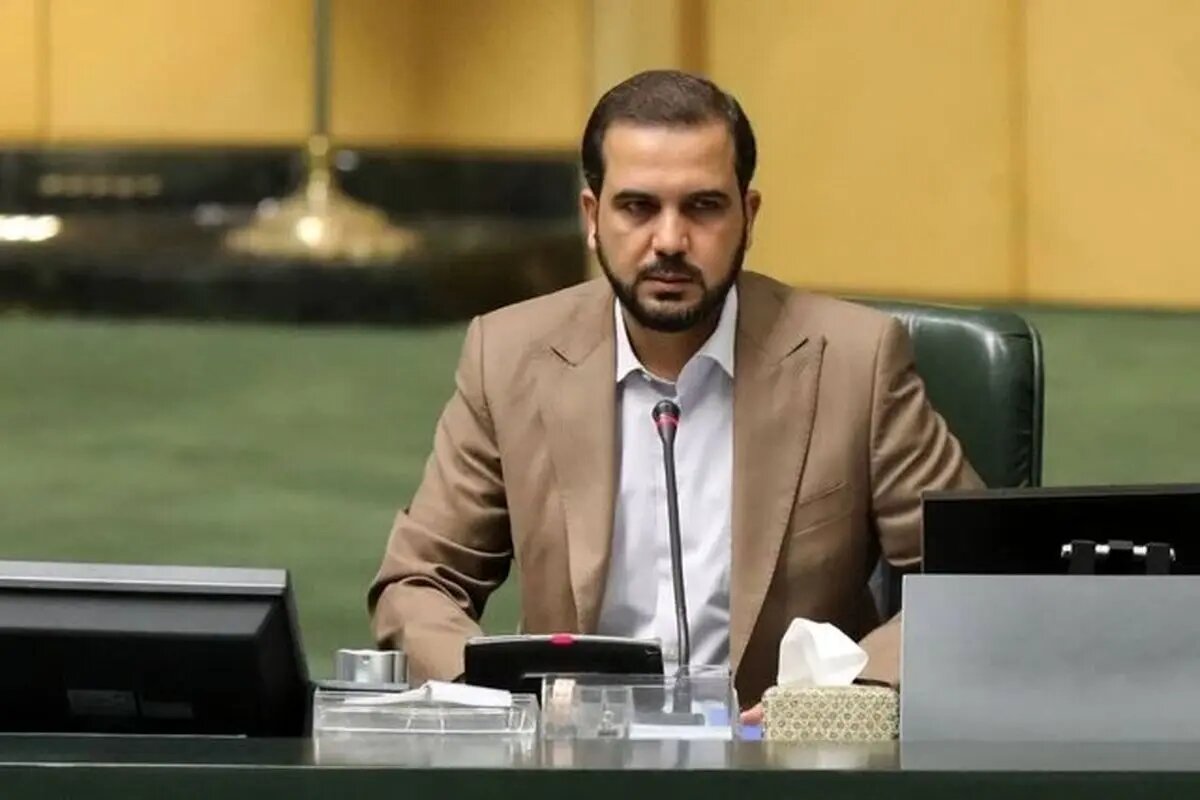 نماینده مجلس: محاصره دریایی بلوف هالیوودی است / دشمنان ما آسیب‌های به مراتب بیشتری دیده‌اند اما سانسور می‌کنند