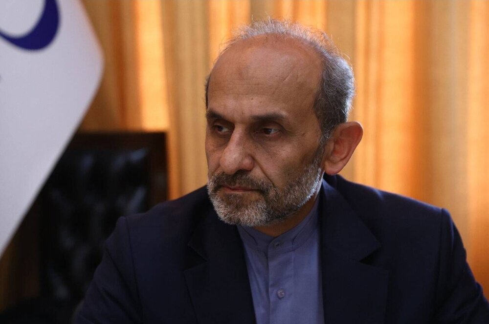 Conservative Newspaper Criticizes Current Management of Iran's State Broadcaster