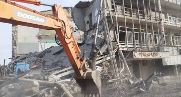 ساختمان هلال احمر مهاباد درپی حمله هوایی تخریب شد/ عکس