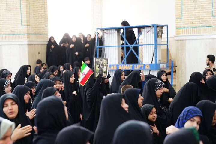 حضور باشکوه میبدی ها در سوگ شهادت رهبر معظم انقلاب اسلامی