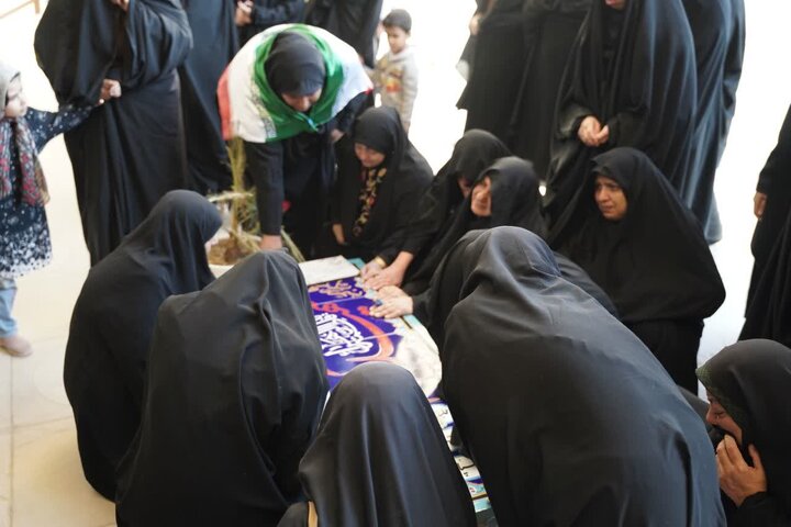 حضور باشکوه میبدی ها در سوگ شهادت رهبر معظم انقلاب اسلامی