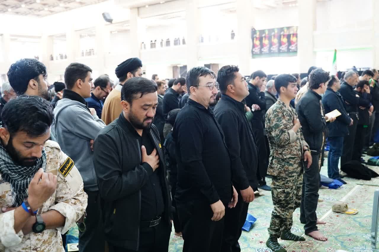 حضور باشکوه میبدی ها در سوگ شهادت رهبر معظم انقلاب اسلامی حضور باشکوه میبدی ها در سوگ شهادت رهبر معظم انقلاب اسلامی