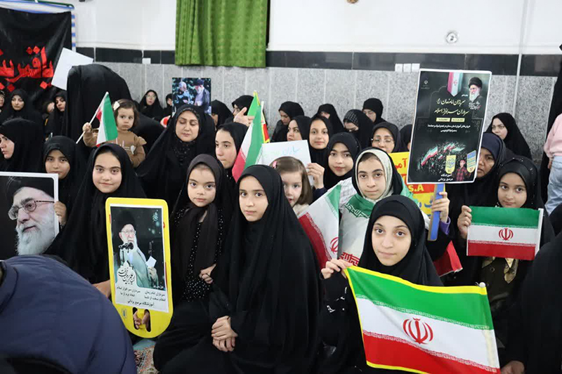 حضور دانش آموزان استان سمنان در اجتماع "سوگ و حماسه" از نگاه تصویر