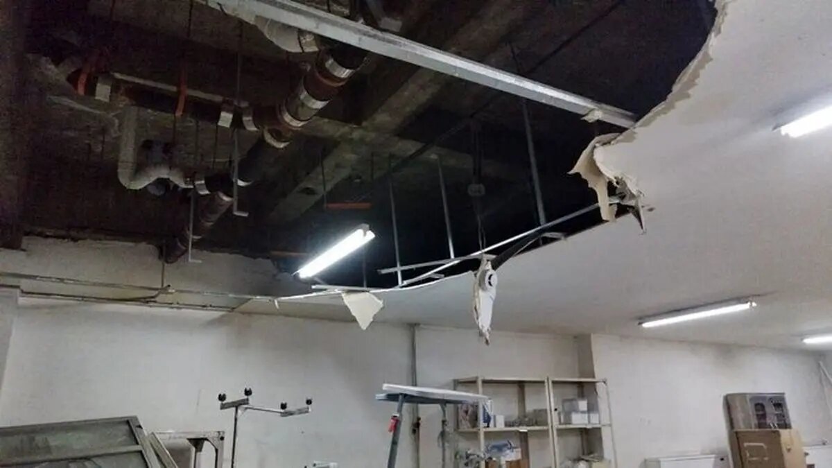 موج انفجار به دو بیمارستان خسارت وارد کرد/ عکس