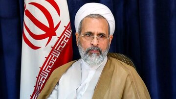 امام جمعه قم: هیچ اعتمادی به وعده ها و مذاکرات دشمن نداریم امام جمعه قم: هیچ اعتمادی به وعده ها و مذاکرات دشمن نداریم