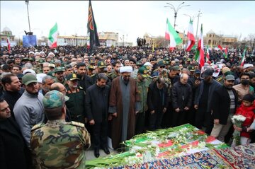 بیعت مردم شهیدپرور همدان با آیت‌الله سید مجتبی خامنه‌ای سومین رهبر جمهوری اسلامی ایران