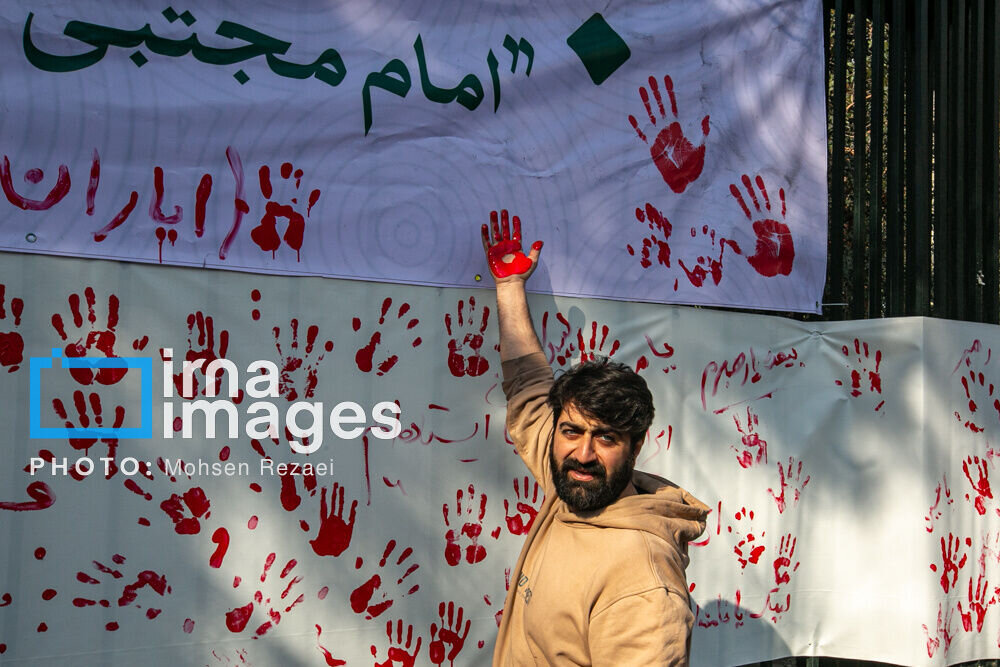 از ابراهیم‌حاتمی‌کیا تا محمود رضوی؛
                واکنش سینماگران به انتخاب رهبر سوم انقلاب/ با صدای رسا این بیعت را فریاد می‌زنم