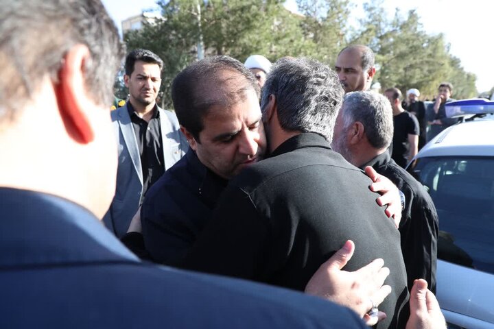 گزارش تصویری / آیین تشییع پیکر مطهر شهید اقتدار رضا حسینی در شهرستان اردکان