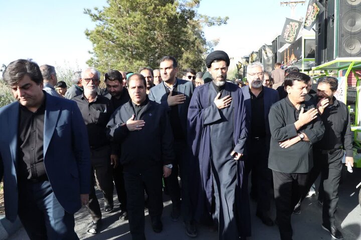 گزارش تصویری / آیین تشییع پیکر مطهر شهید اقتدار رضا حسینی در شهرستان اردکان