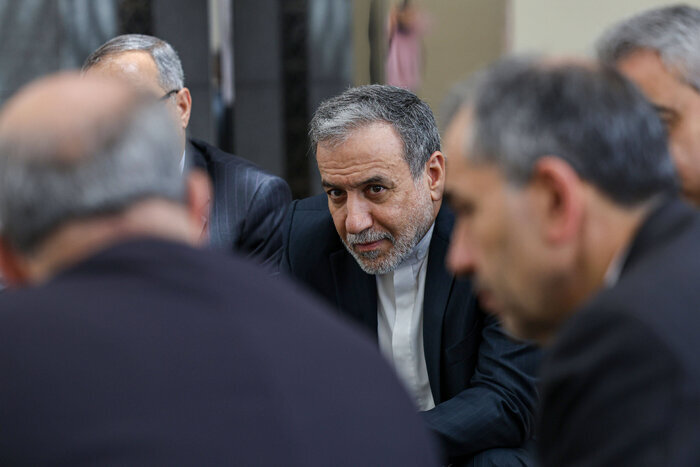 دیپلماتنماهای نابلد باعث جنگ شدند / ناآشنایی ویتکاف با جزئیات فنی مذاکرات باعث جنگ شد / نادیپلماتهای غیرشایسته مذاکرات هستهای را به شکست کشاندند