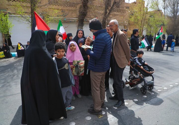 برگزاری مراسم راهپیمایی روز قدس در استان یزد