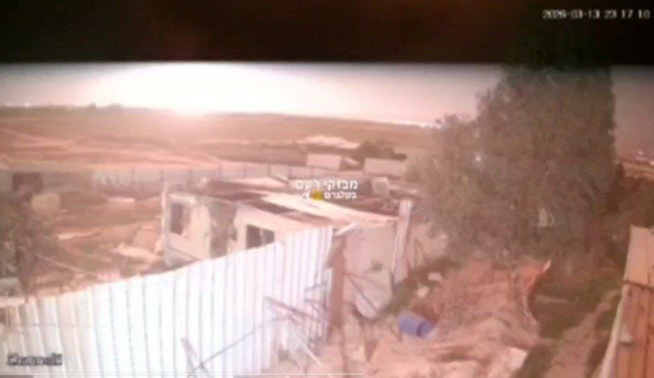 عکس | روشن شدن آسمان هنگام اصابت موشک‌های سپاه به اسرائیل