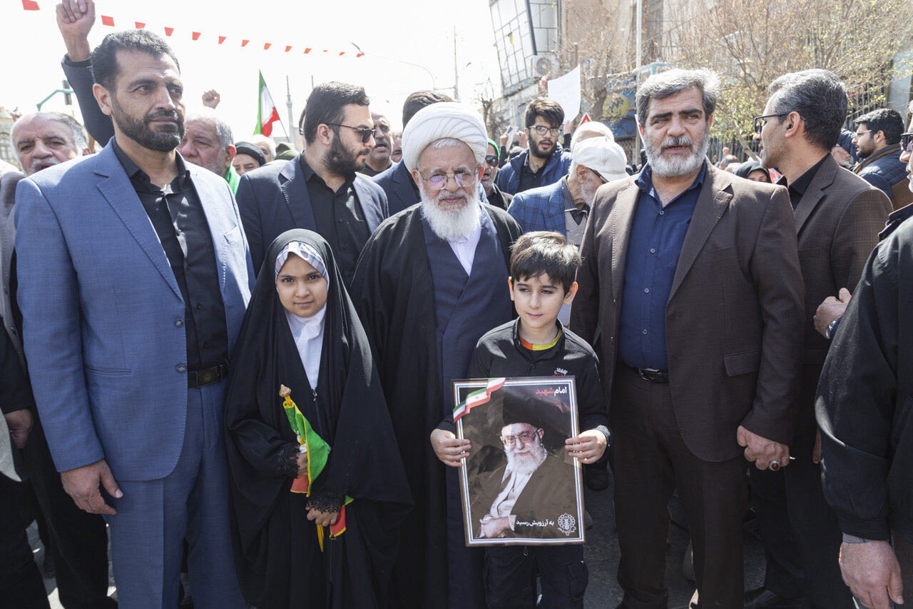 برگزاری مراسم راهپیمایی روز قدس در استان یزد