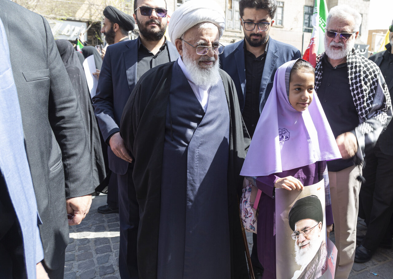 برگزاری مراسم راهپیمایی روز قدس در استان یزد