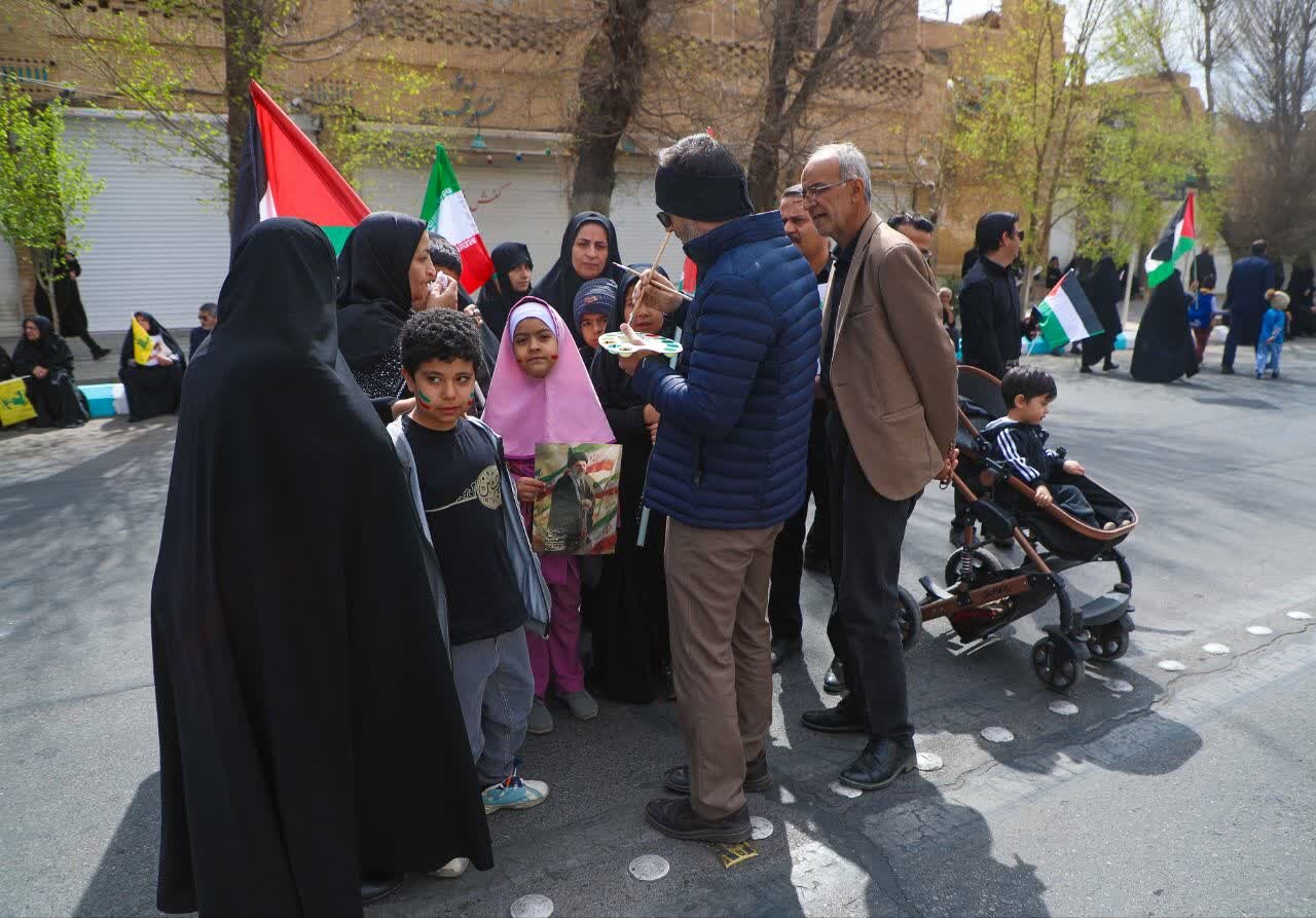 برگزاری مراسم راهپیمایی روز قدس در استان یزد