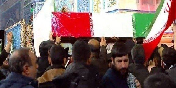 تصاویر تشییع رییس دفتر نظامی فرمانده کل قوا در حرم امام رضا/ سرلشکر محمدشیرازی که بود؟ + عکس