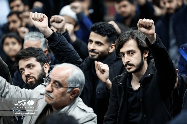 تصاویر دیدنی از مراسم بیعت دانشجویان با سومین رهبر انقلاب + عکس