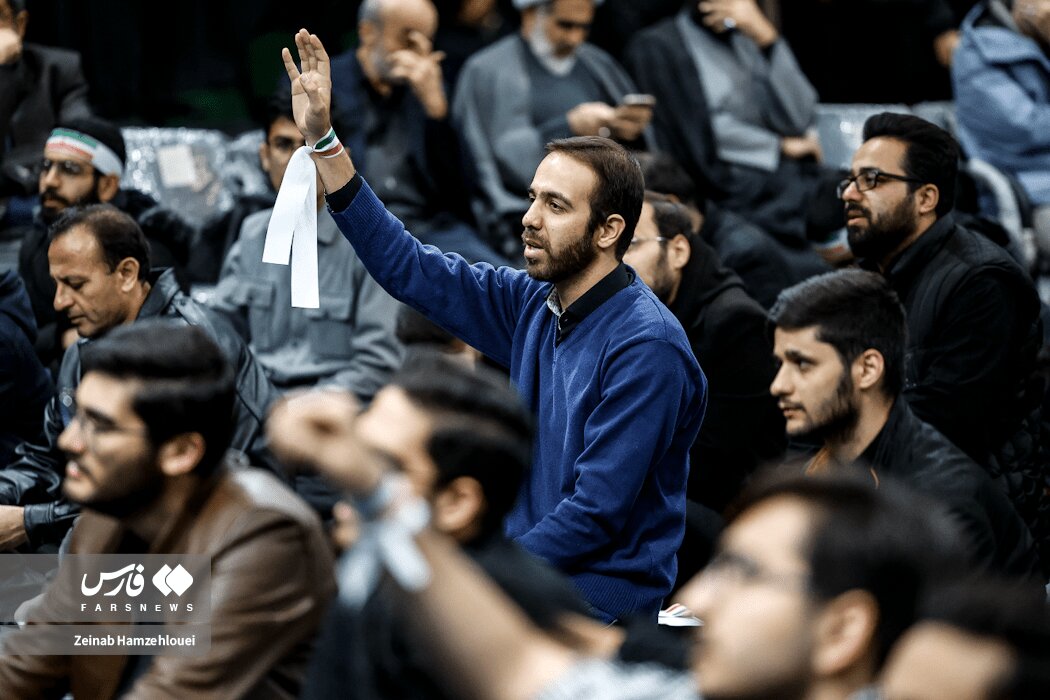 تصاویر دیدنی از مراسم بیعت دانشجویان با سومین رهبر انقلاب + عکس