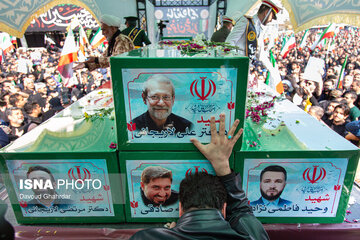 چرا چهره های تندرو سیاسی ترور نشدند اما لاریجانی توسط صهیونیستها شهید شد؟/ روزنامه اصولگرا تحلیل کرد