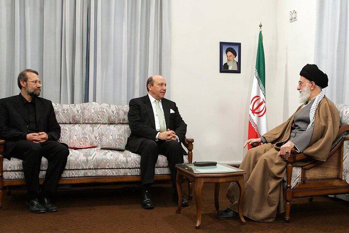 قاب‌هایی از شهید لاریجانی در کنار رهبر شهید انقلاب