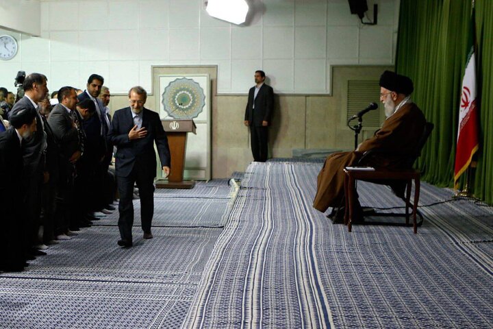 قاب‌هایی از شهید لاریجانی در کنار رهبر شهید انقلاب