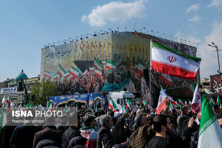 مراسم تشییع «علی لاریجانی»، «غلامرضا سلیمانی» و قهرمانان «ناو دنا»