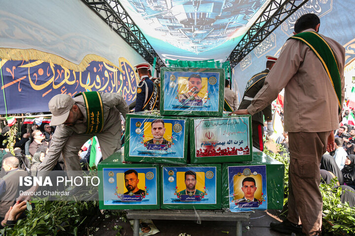 مراسم تشییع «علی لاریجانی»، «غلامرضا سلیمانی» و قهرمانان «ناو دنا»