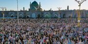 ببینید | تصاویر خیره‌کننده از حضور انبوه نمازگزاران عید فطر در حرم رضوی